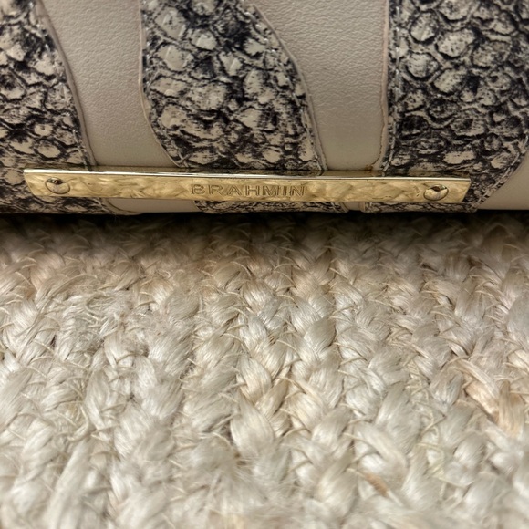 Women’s Brahmin Leather Cream Black Snake Skin Satchel Designer Handbag - Picture 6 of 16